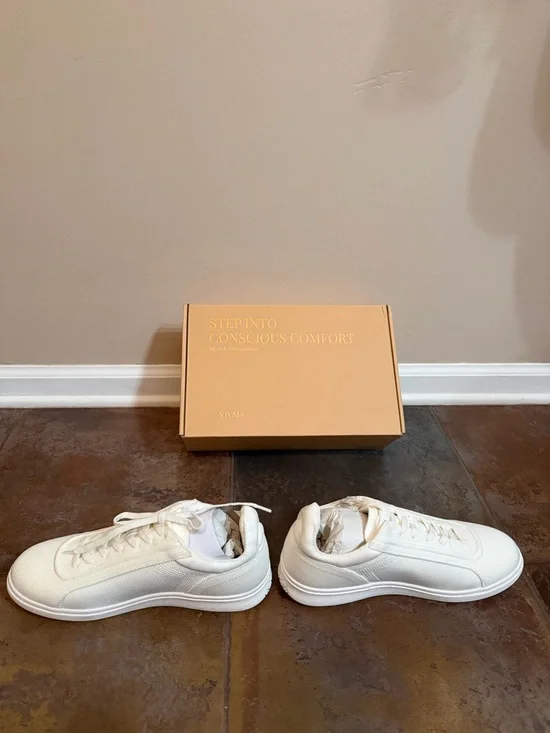 Vivaia White Women's Lace-Up Casual Sneakers - Never Worn, Brand New - Picture 2 of 9